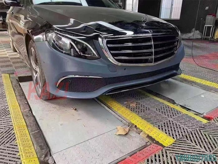 適用于16-20款賓士E級W213改裝原廠款立標前杠水箱罩W213大版改立標 /請詢價