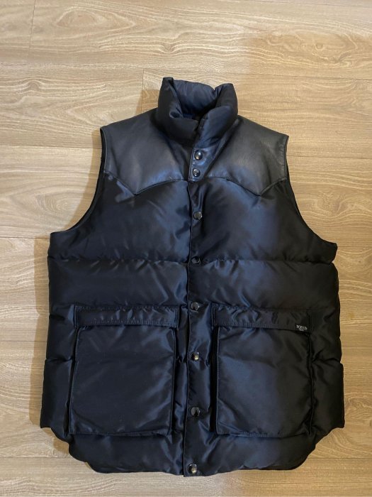 希少完売！美品 ロッキーマウンテン×ポーター×ビームス ROCKY MOUNTAIN FEATHERBED x PORTER x BEAMS「タンカー」別注ドキュメントケース 美品 レア ロッキーマウンテンフェザーベッドPORTER ビームス ダウンベスト