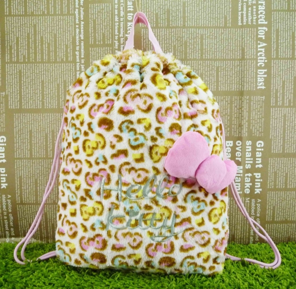 【震撼精品百貨】Hello Kitty 凱蒂貓~後背絨毛束口袋~粉豹【共1款】