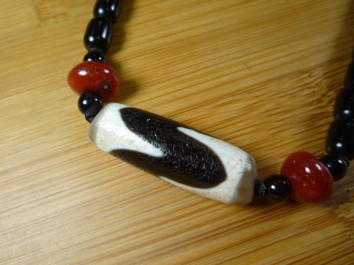 秘蔵天珠‼️西蔵老礦古代伝承風化虎牙、金剛蓮華二眼天珠セット（巾着付） 秘蔵天珠‼️西蔵老礦古代伝承風化虎牙、金剛蓮華二眼天珠セット（巾着