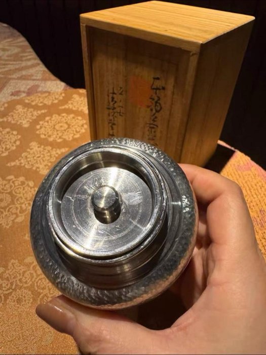 日本京都平安清課堂錫罐茶具錘紋工藝8cm高302g舊藏品相極佳錫罐中古品