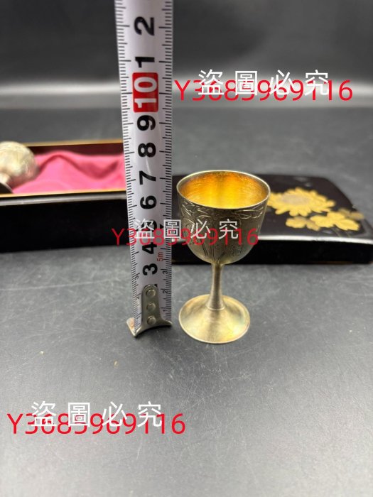 日本銀茶杯，純銀，竹谷制秋田竹谷銀酒杯對金蒔繪木盒裝可見是高品盒