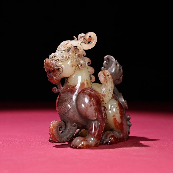 臻品舊藏，生坑和田玉瑞獸小擺包漿厚重，沁色入骨，工藝精湛，犀利民藏