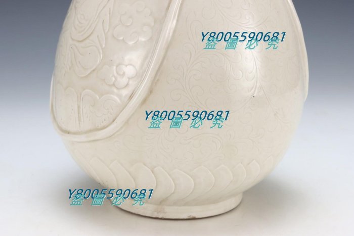 D842---舊藏宋定窯包金鏨刻羅漢紋皮囊壺尺寸高：32.5厘米。 腹