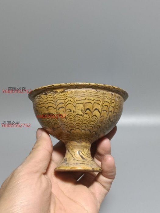 緑釉 練上 絞胎 高足杯 唐宋時代 高さ約10.5m 宋代絞胎高足杯黃釉紋理自然寬9.8高7.2cm 品相完好，釉色自然，紋理
