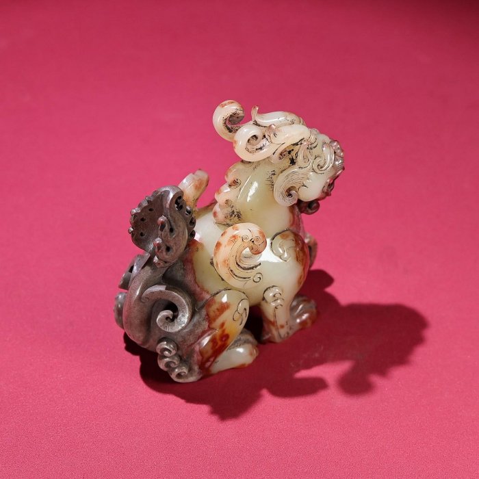 臻品舊藏，生坑和田玉瑞獸小擺包漿厚重，沁色入骨，工藝精湛，犀利民藏