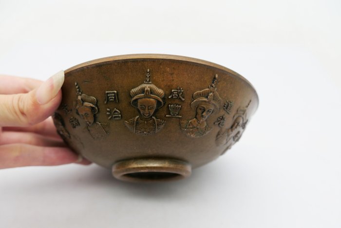 銅製古銅唐金 金工細工 陽刻浮彫『双龍戯珠』宣在銘 小茶碗 飾鉢★時代物★ 小蔡二手挖寶網) 早期銅雕十二皇帝+雙龍雕工精細銅碗大碗有重量總重量