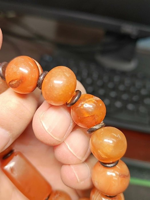 清代百年老瑪瑙手串珠子外徑17~14mm 紅瑪瑙色玉質瑩潤包漂老道發黑裂紋