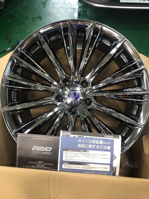 超鑫鋁圈正RAYS VERSUS系列STRATAGIA VOUGE 20吋鋁圈5孔114 CX-9