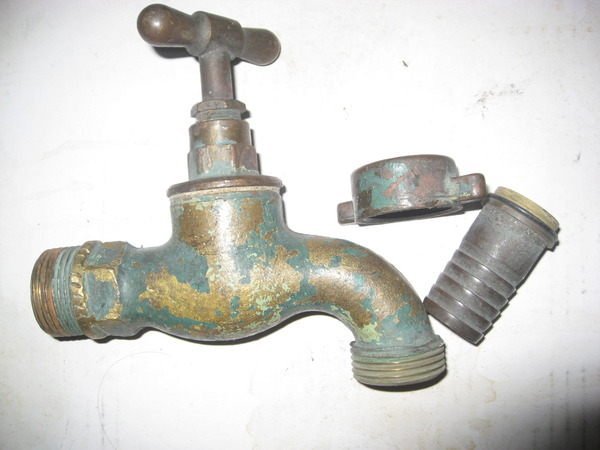 龍頭，古銅製，時代物，緣起物，重約2300克 龍頭，古銅製，時代物，緣起物，重約2300克 金門日報全球資訊網