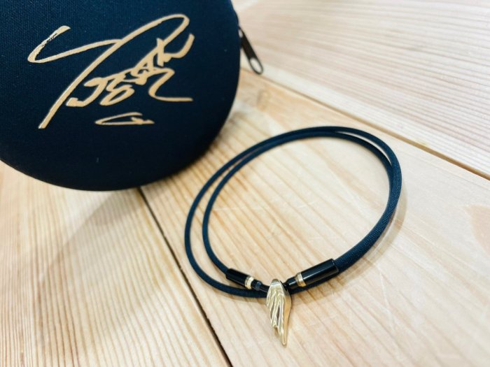 日本購入] 羽生結弦Yuzuru Hanyu ❌ phiten 法藤RAKUWA Neck Wings