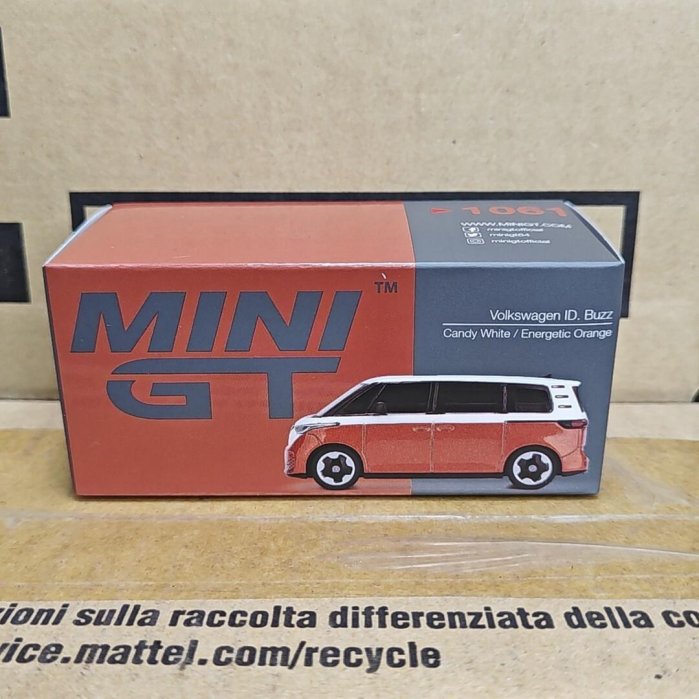 汽車模型 嚴選全新MINIGT 1061 大眾ID.BUZZ 橙白拼色模型車，原盒未拆封，無瑕疵