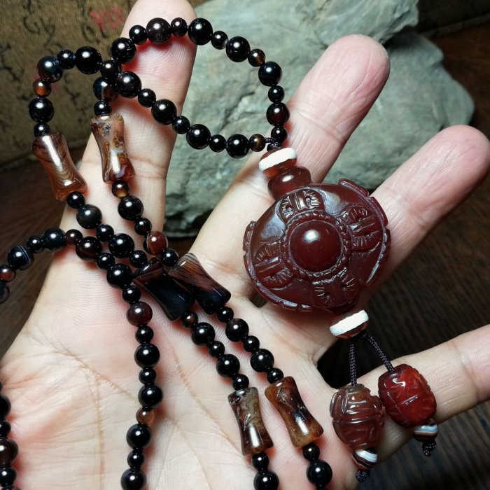 十字金剛杵寶瓶天珠Ai-85》天然西藏麥加石紅玉髓正品～正一廠公司貨/純