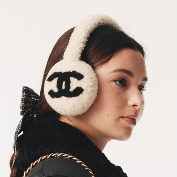 Chanel 25N新款 滑雪系列毛絨耳罩  兩個配色都好看