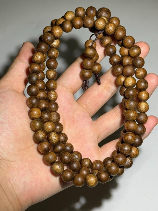 海南沉香母樹棋楠手串，天然老料沉香香味是絕對的霸氣，老料，油脂漂亮