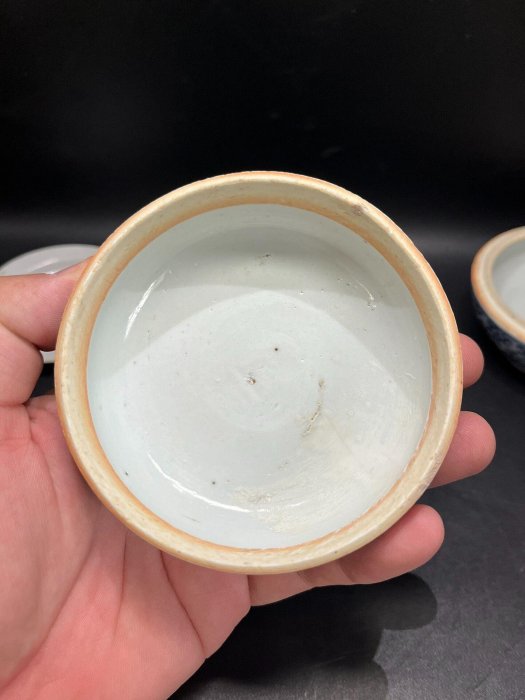 嚴選清雍正青花太陽花卉粉盒，口徑10公分高6公分，三件套釉色純正宜