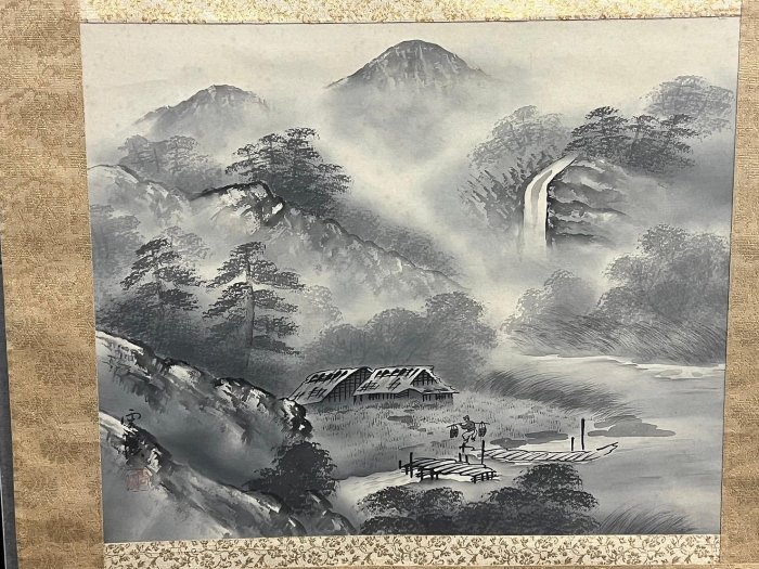 日本画　水墨山水　★手書き　1点モノ★嬉しい額装付！外寸約561×422mm37 日本画 水墨山水 ☆手書き 1点モノ☆嬉しい額装付！外寸約561