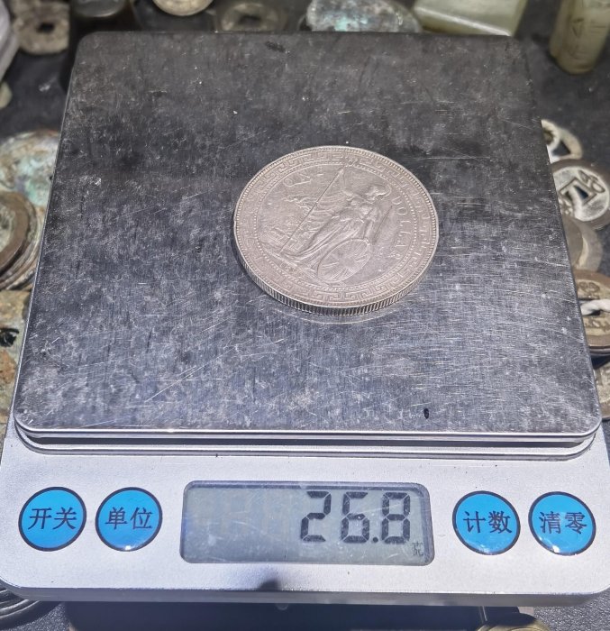 嚴選1899年英屬站洋壹圓古董銀幣，直徑39mm，重量26.8g，品相佳