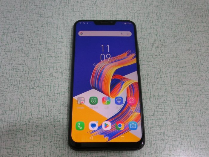 ㉗ ASUS Zenfone 5 ZE620KL-X00QD 本体 ZenFone 5｜価格比較・SIM