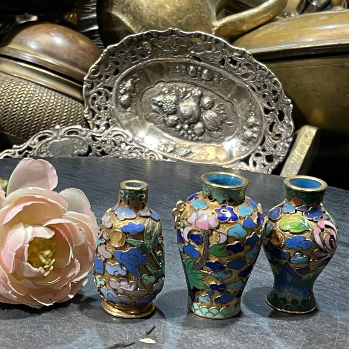 嚴選80年代景泰藍迷你小花瓶，銅胎掐絲琺瑯工藝，精湛掐絲細膩花紋