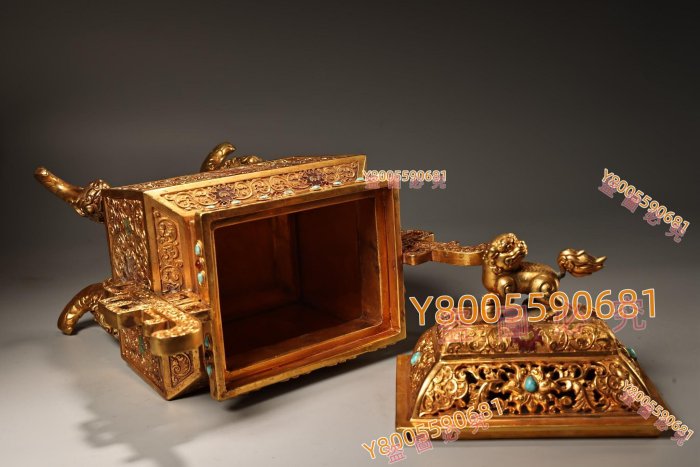 珍品清代宮廷御藏罕見高浮雕鏨刻鎏金方獅子蓋熏香爐工古董舊藏擺件【景