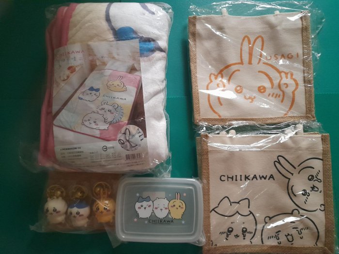 〔超商品x悠遊卡合賣〕吉伊卡哇悠遊卡（吉伊卡哇小八貓  兔兔烏薩奇ice cream 流星 忙碌的蜜蜂 捷運路網圖 造型卡）+ 小毯 ＆麻布手提二款＆公仔鑰匙圈