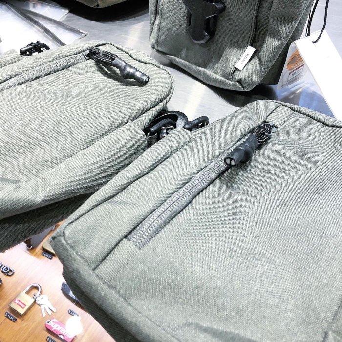 バッグ WTAPS RECONNAISSANCE POUCH NYPO. X-PAC W)taps - WTAPS RECONNAISSANCE POUCH /NYPO X-PAC の通販 by