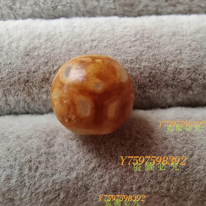 藏傳瑪瑙佛心六眼天珠，尺寸12mm左右，全部實物攝，一物一圖，品二手