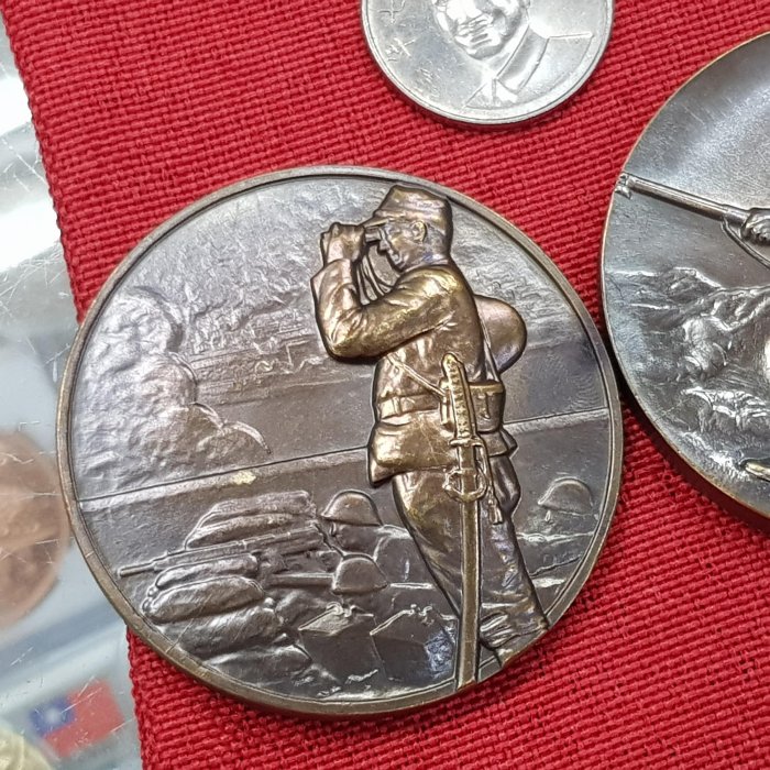 ☆孟宏館☆昭和十二年1937年七七事變支那事變紀念章一組陸軍版海軍版2