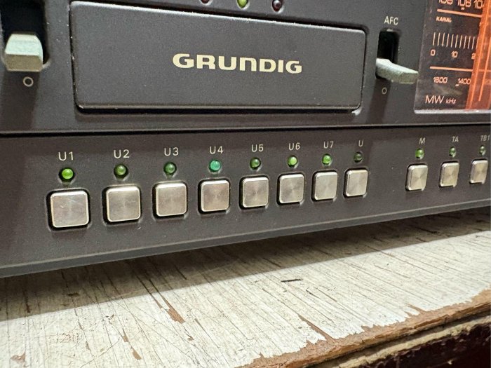 Grundig R35 一元起標!零件機..GRUNDIG R35收音擴大機.. | Yahoo拍賣