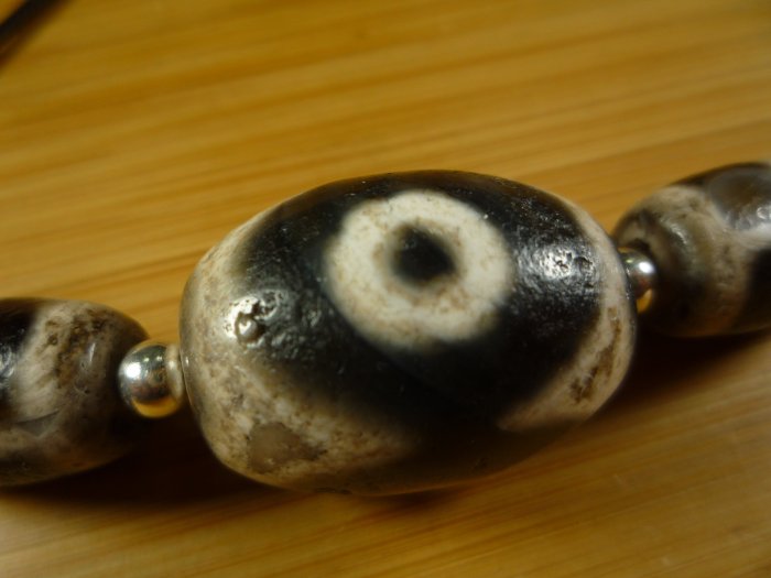 金剛虎牙三眼天珠早期老件達洛| Yahoo拍賣