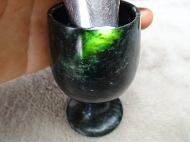 藍晶寶石玉石特賣區》→成品系列→磁場超強天然清透墨翠玉大高腳酒杯