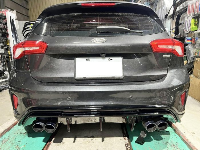 福特 Focus MK4 4.5 五門專用 MAX版 類RS ABS 四出 鋼琴烤漆黑 後保桿 後下巴 雙邊雙出 下擾流 後包