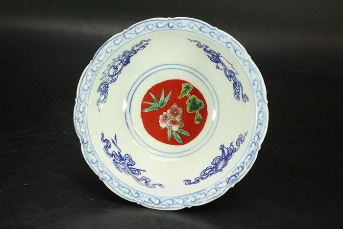 中国美術 珊瑚釉 花蝶紋 瑠璃 遊台 φ15cm 乾隆年製(LC256) 中国美術 珊瑚釉 花蝶紋 瑠璃 遊台 φ15cm 乾隆年製(LC256)