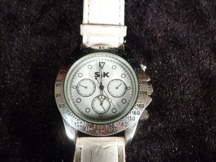 古玩軒~二手.石英錶 潮牌石英錶(非OMEGA歐米茄.卡迪亞.浪琴.大海馬)QQQ882