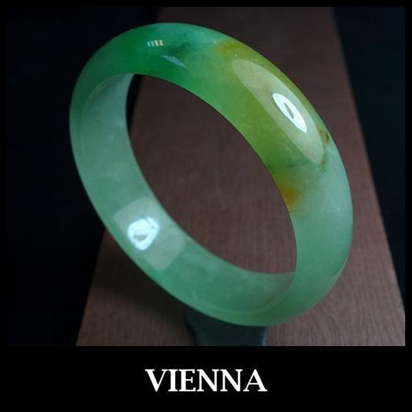 【VIENNA】《手圍19/17mm版寬》緬甸玉/冰種三彩蜜糖綠翡翠/玉鐲/手鐲F@/Y10
