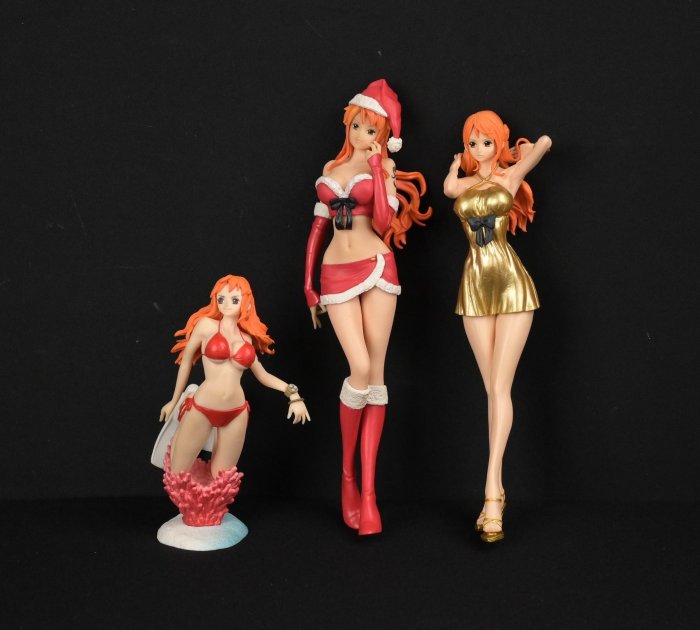 《玖隆蕭松和 挖寶網S》ONE PIECE 航海王 海賊王 娜美 聖誕裝扮 泳裝 禮服 造型 公仔 擺飾 共 3入 (10314)