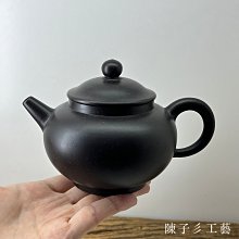 急須　中国　周桂珍　朱泥 陳子彡】A140 [周桂珍黑朱泥80年代紫砂壺茶壺7孔約350cc] 中國宜興紫砂