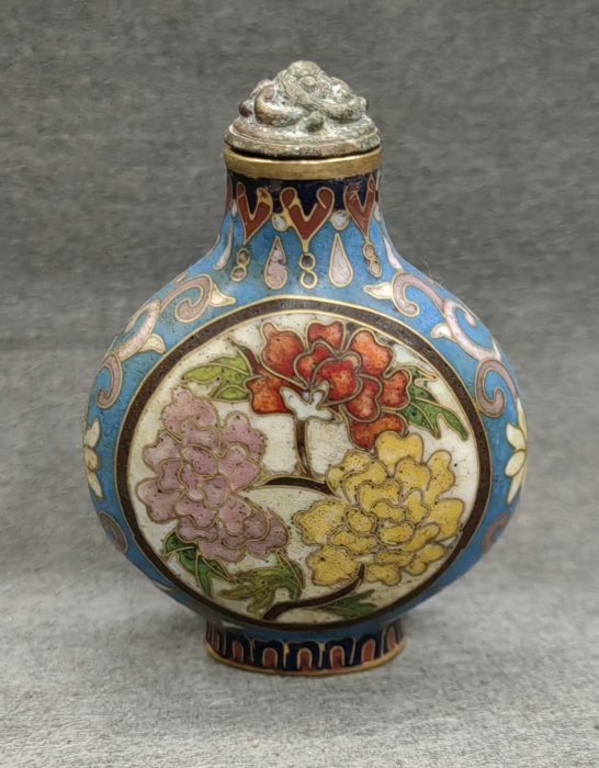 旧家蔵出『清 寿山石彫り 人物物語鼻煙壺 大清年製款 共箱』