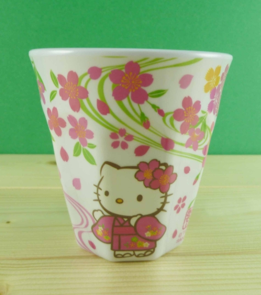 【震撼精品百貨】Hello Kitty 凱蒂貓~杯子~白和服