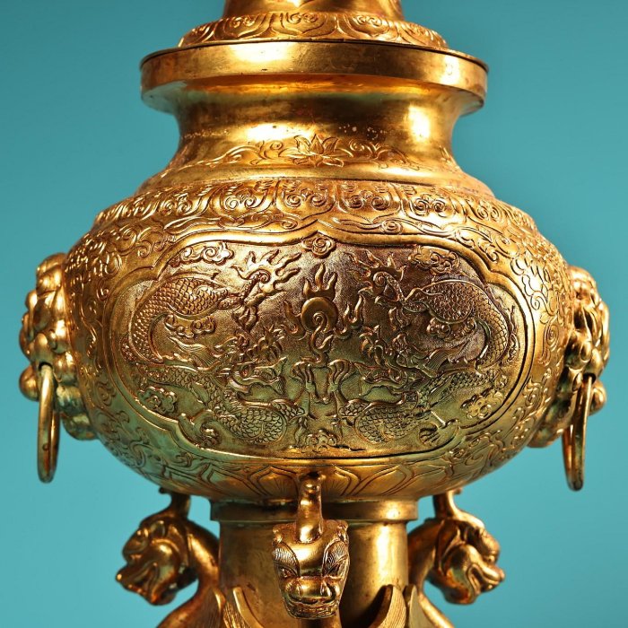 珍品舊藏收純銅全銅高浮雕鏨刻鎏金熏香爐工藝精湛器型款式精美重2400克