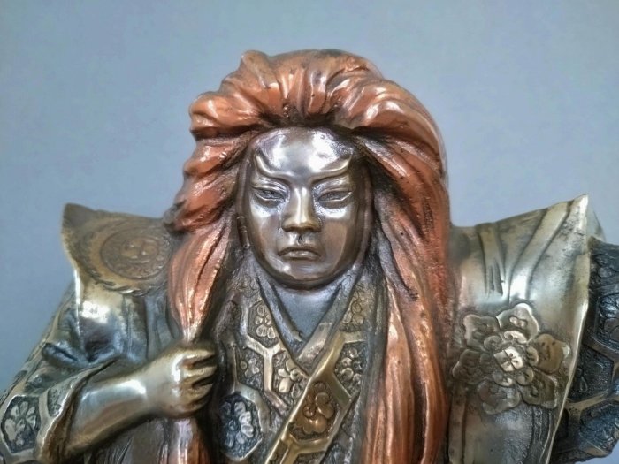 日製日本能劇銅像《鏡獅子》，時代物，日本傳統服飾形像，日本金工大師