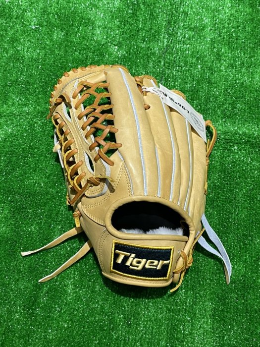 Mitsuwa Tiger Tiger Baseball Gloves ミツワタイガー 投手 軟式