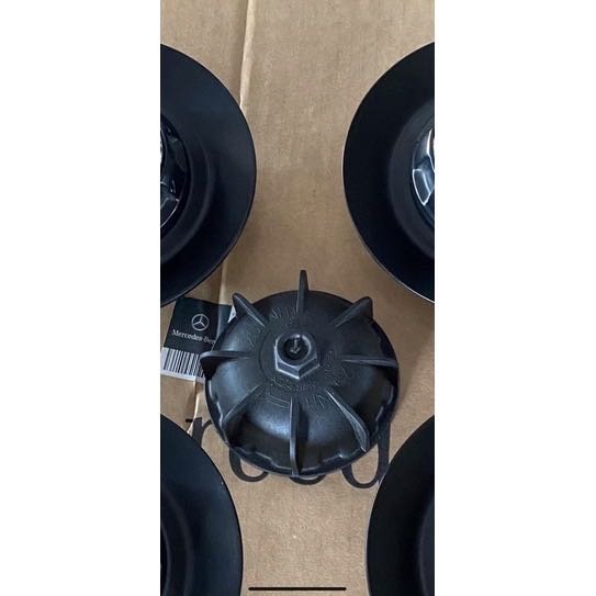 賓士正原廠 AMG 鍛造鋁圈中心蓋特工