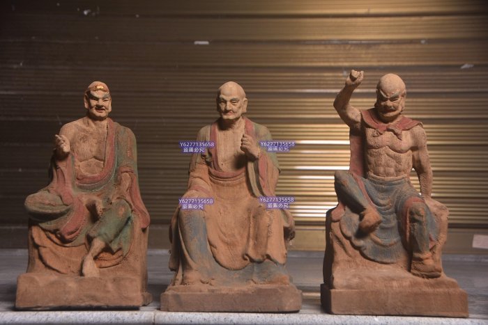 木雕彩繪十八羅漢。6500均高30cm 羅漢能斷除一切煩惱，達到涅槃境界