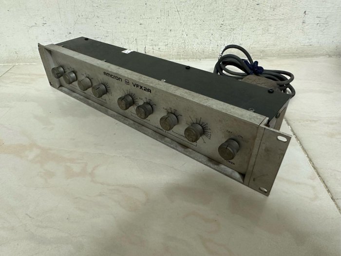 經典~美國CROWN AMCRON VFX2A 前級擴大器前級擴大機雙向分頻器壓縮器