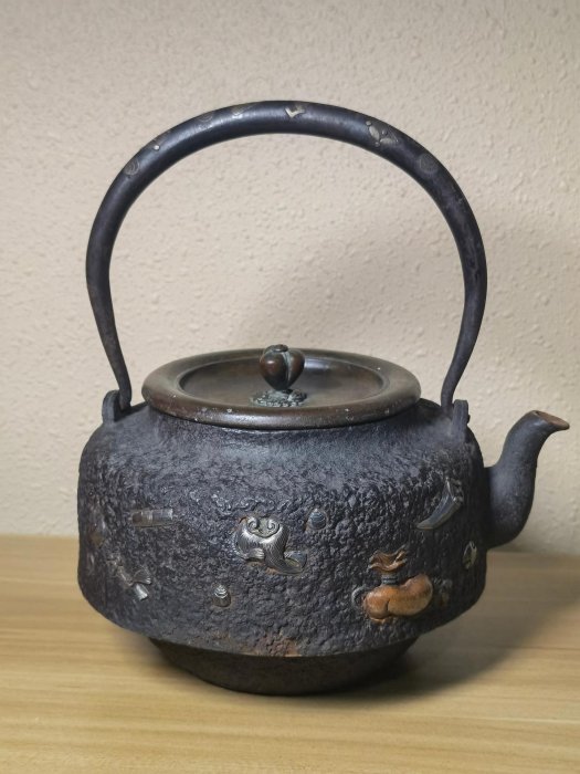 ★龍文堂安之介造 平打提手金銀象嵌鉄瓶 身横銘 L8S 龍文堂安之介的價格推薦- 2025年11月| 比價比個夠BigGo