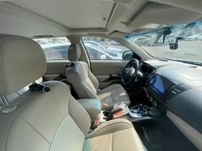 【RLin嚴選車庫】2011款 Outlander 白色 售價8萬8
