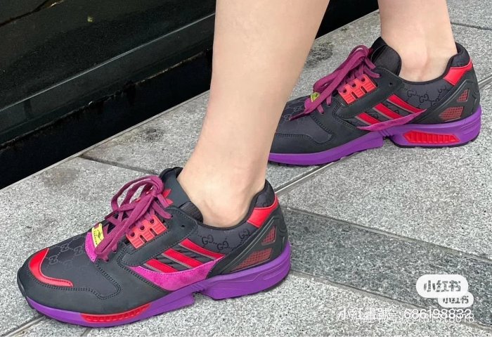 EZ兔購】正品GUCCI 古馳聯名愛迪達adidas 滿版GG ZX 8000 鞋