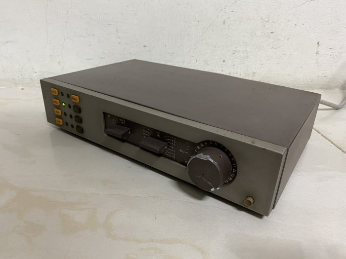 英国製 名作QUAD34プリアンプ 前期型 動作品 英国製 名作QUAD34